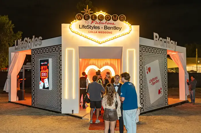 Vegas stand